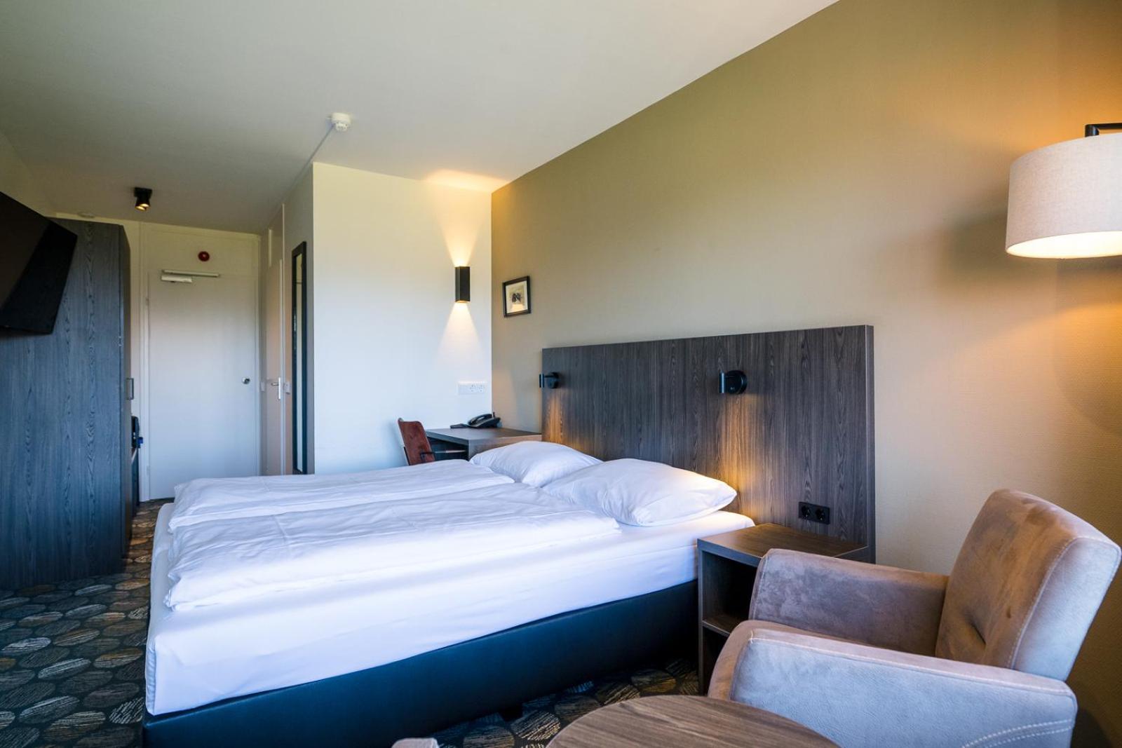Hotel Hofker Nes  Ngoại thất bức ảnh