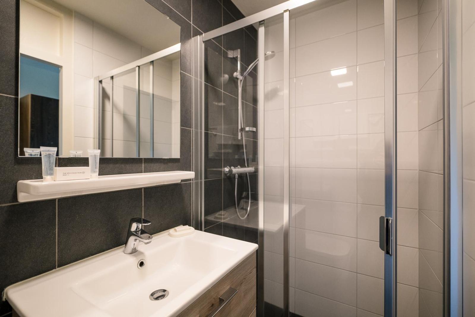 Hotel Hofker Nes  Ngoại thất bức ảnh